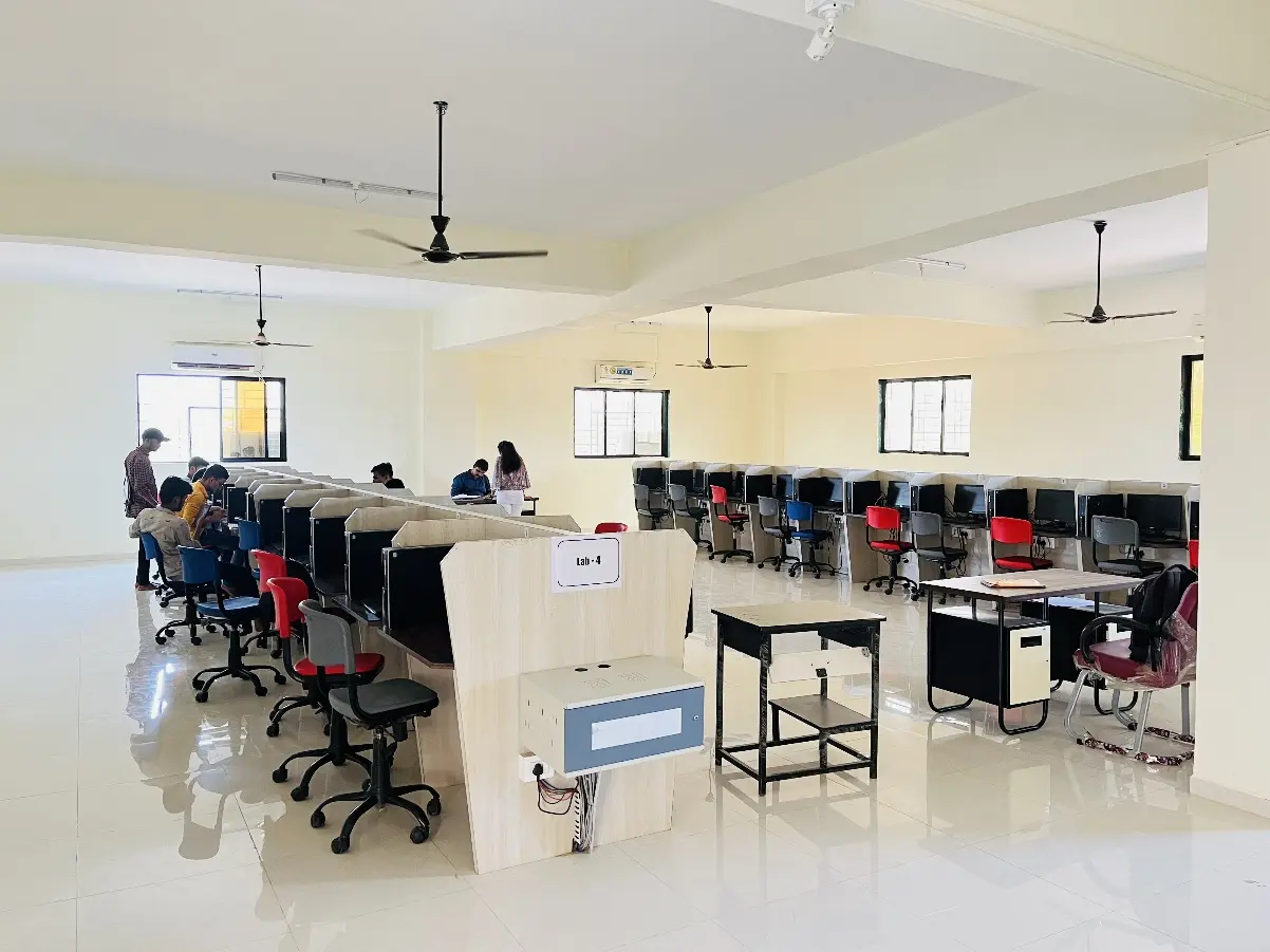 Computer Centre - photo 1